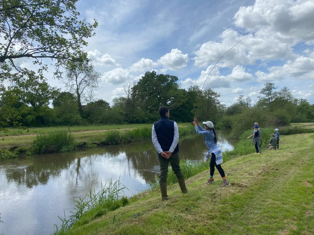 River R Rother School children connect with the River Rother · Western Sussex Rivers Trust